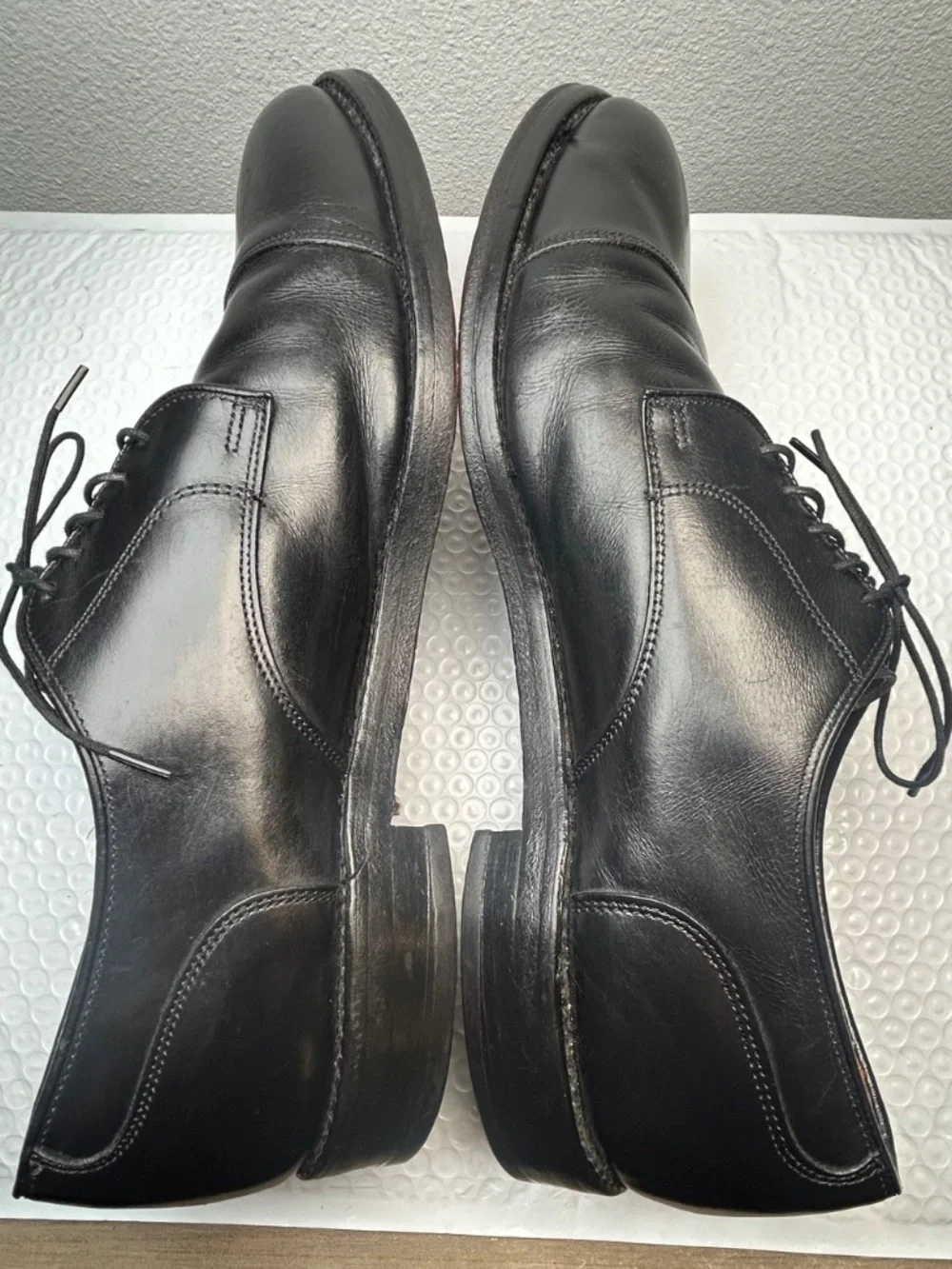 Allen Edmonds Cap Toe Dress Shoes Men's Size 12B Black Leather Oxford Classic